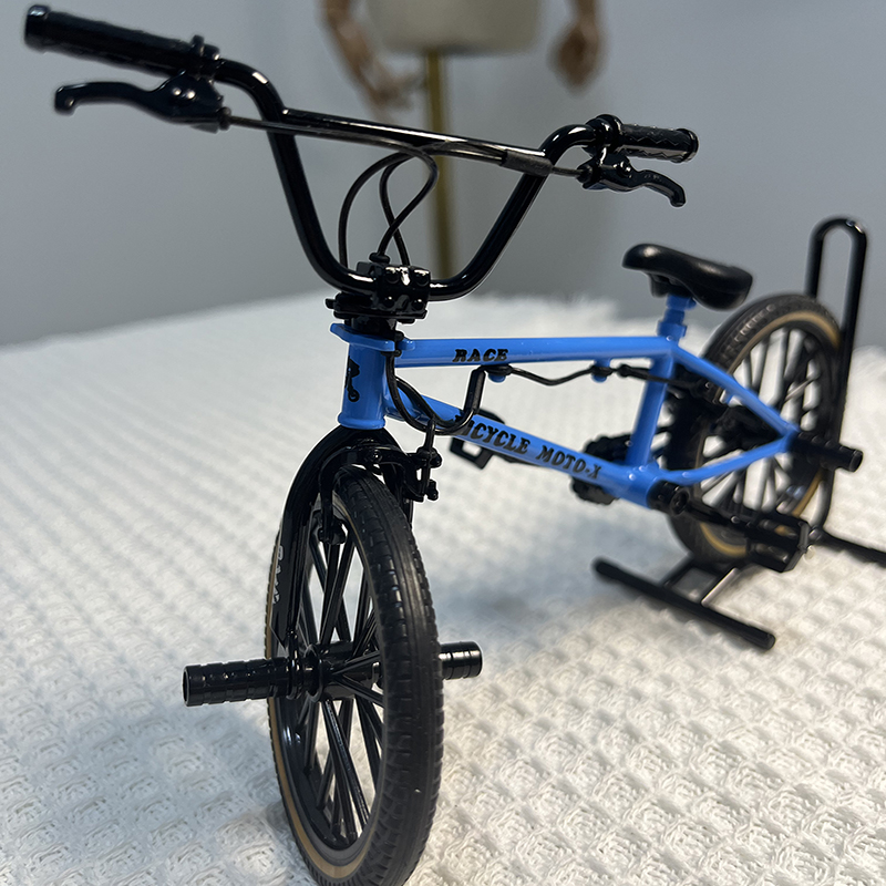 Mountain Biking Gifts - 1:8 Mini modello di bicicletta in